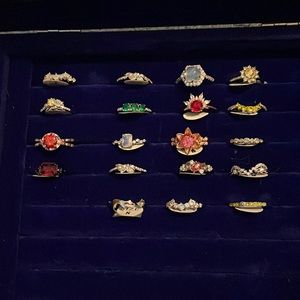 Fragrant Jewels ring lot with blue case.  Never worn.